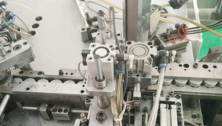 先進的設備,嚴格的生產標準|品質放心 先進的設備,嚴格的生產標準|品質放心